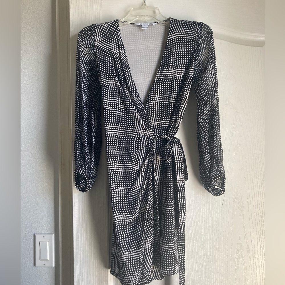 Diane Von Furstenberg Monochrome Patterned Dress